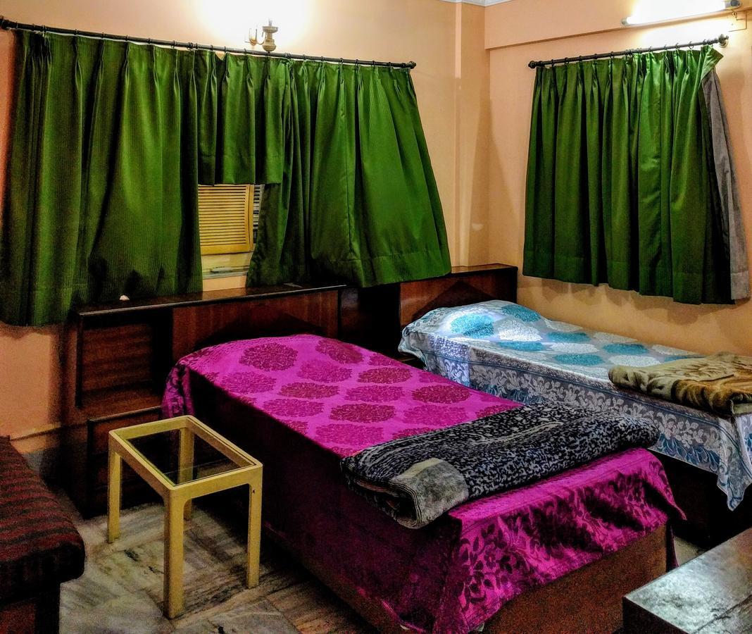 Ashray Guesthouse Колката Екстериор снимка