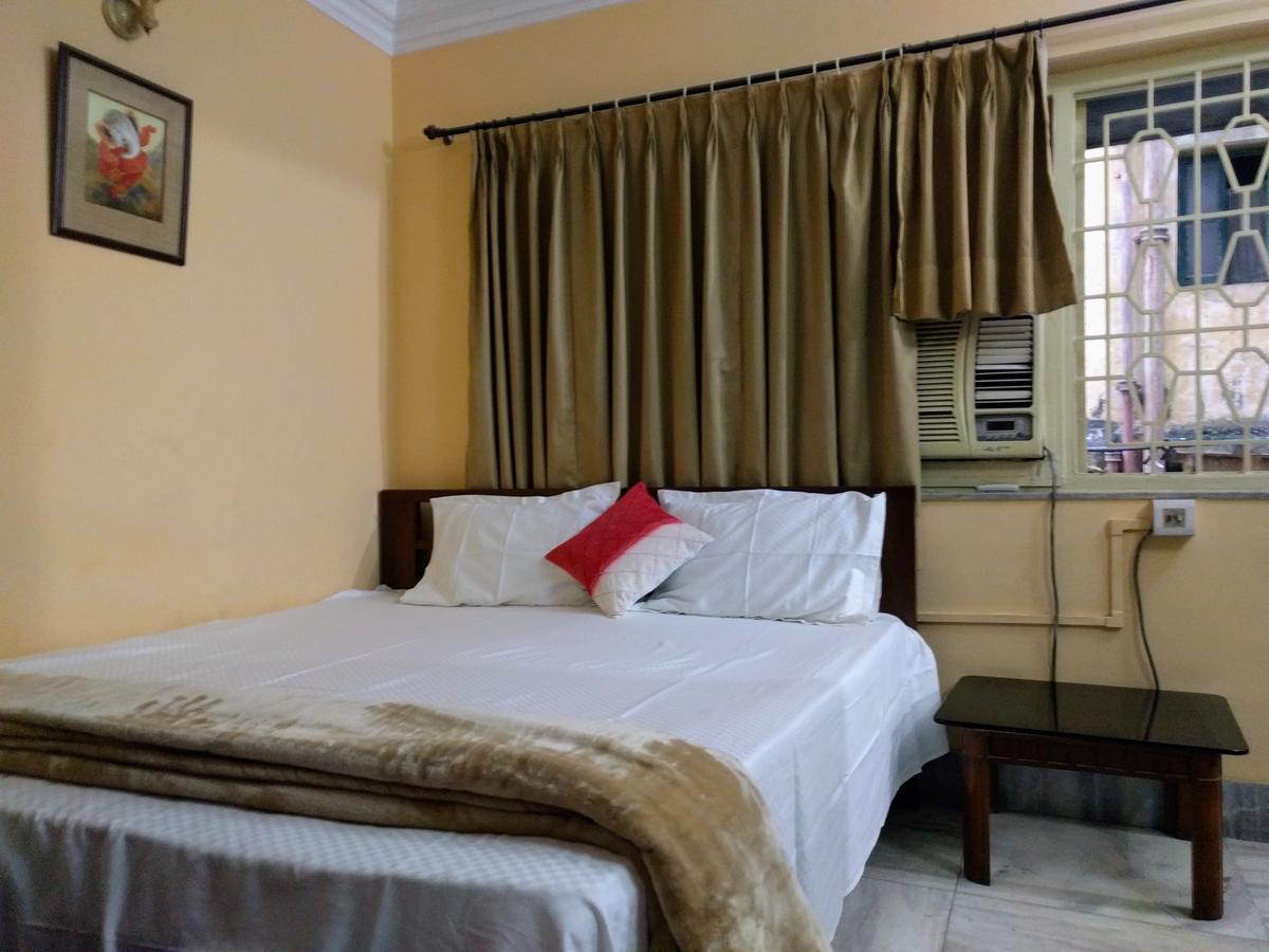 Ashray Guesthouse Колката Екстериор снимка