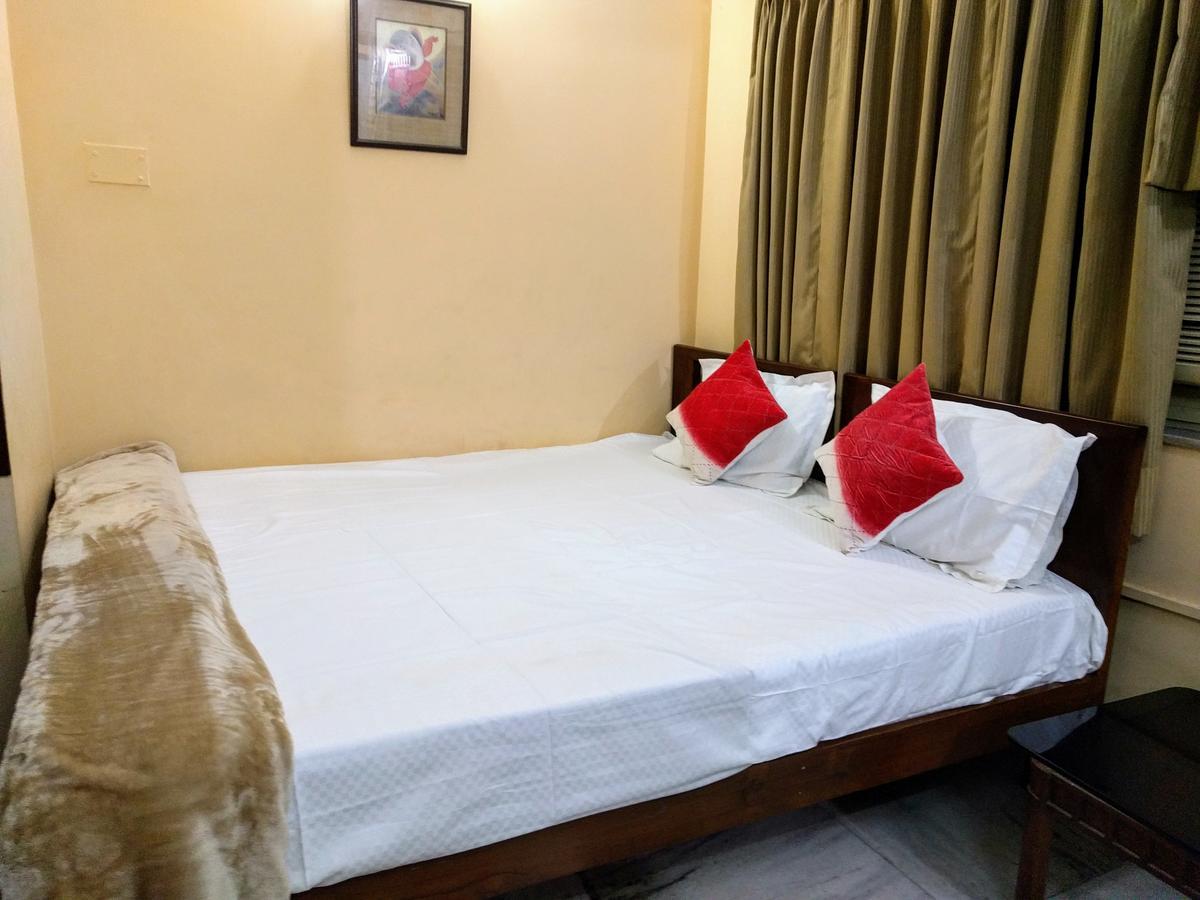 Ashray Guesthouse Колката Екстериор снимка