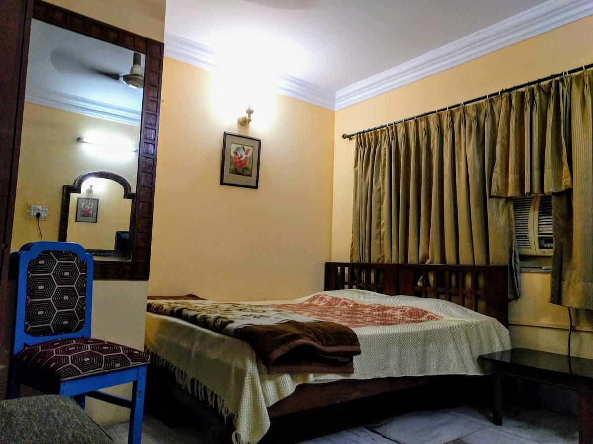 Ashray Guesthouse Колката Екстериор снимка